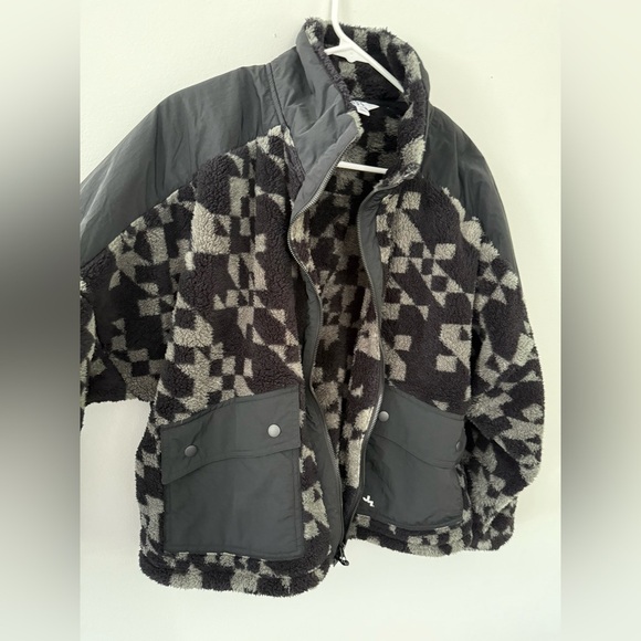 Joy Lab Oversized Checkered Loose Fit Fleece Cropped Jacket Black Green Size M L - Picture 6 of 8